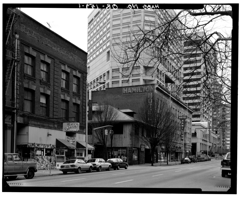 Hamilton Hotel - context view - Portland Oregon