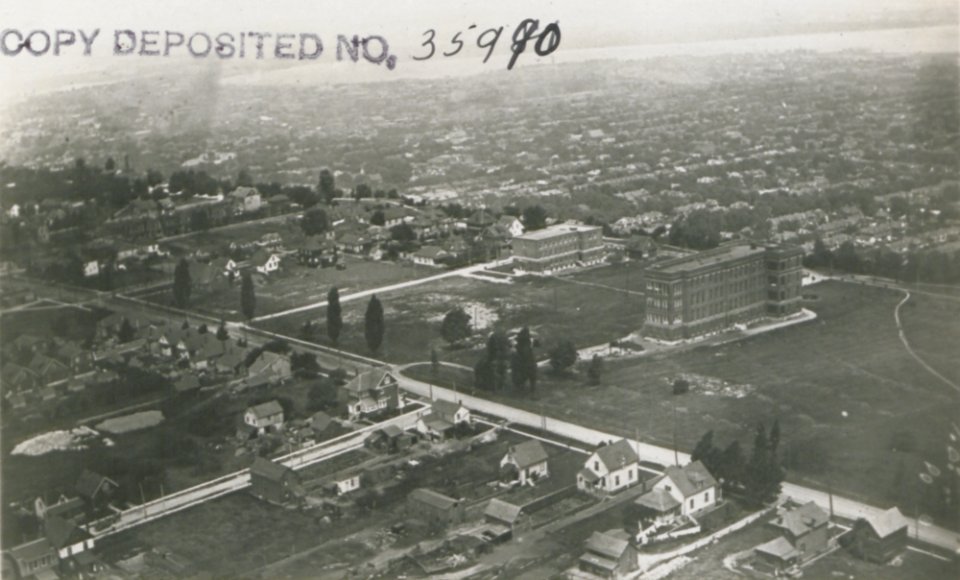 Hamilton Ontario from the Air (HS85-10-35990)