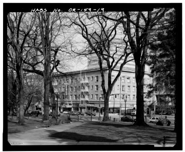 Hamilton Hotel - chapman square - Portland Oregon