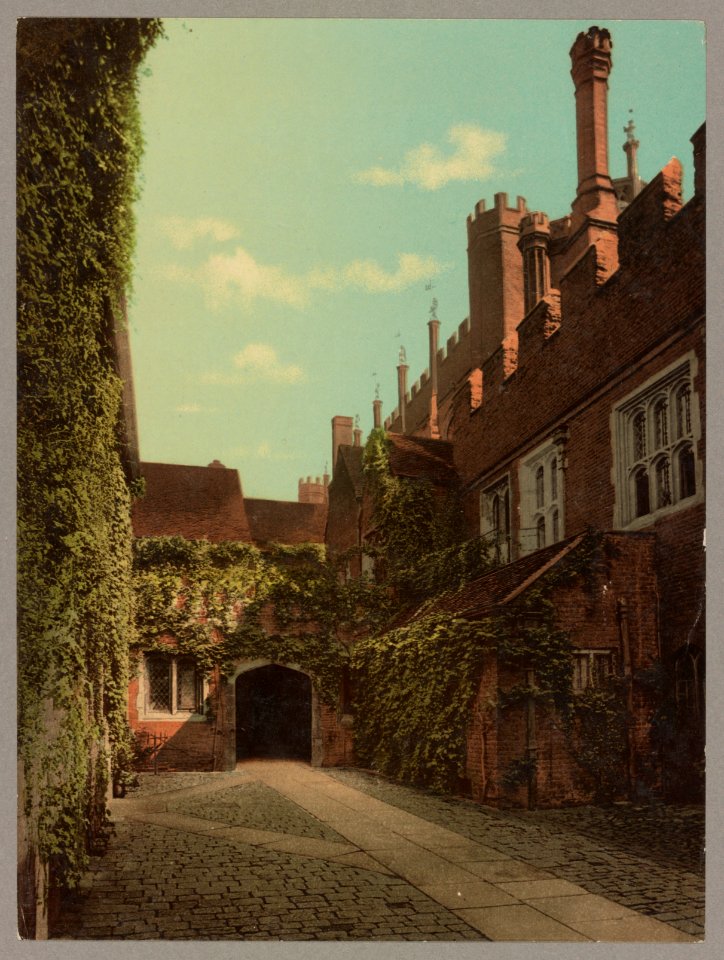 Hampton Court Palace LCCN2017659703