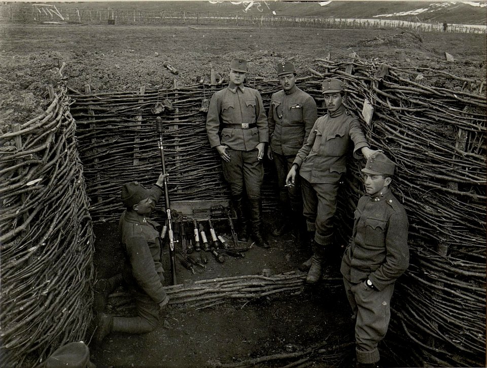 Handgranatenstand. Aufgenommen am 25. III.1916. Inf.Rgt.Nro.5. (BildID 15536415)