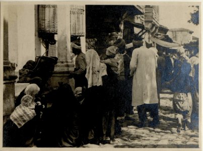 Handeltreibende türkische Frauen, Wochenmarkt Esine. (BildID 15546199)
