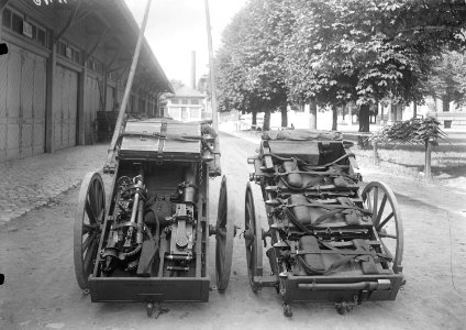 Handwagen beladen - CH-BAR - 3238730
