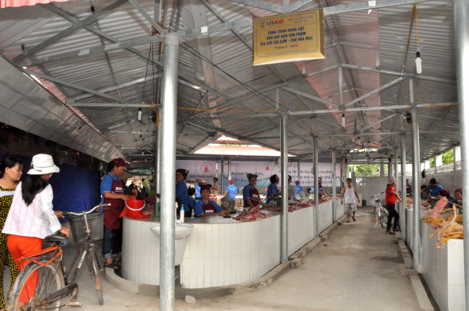 Handover Ceremony Hoa Mac Market Ha Nam (8127228907)
