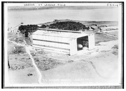 Hangar at Langley field LCCN2014711711
