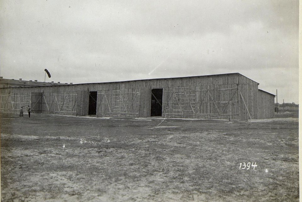 Hangar der Fliegertruppe im Abschnitt der 4. k.u.k. Armee (BildID 15686640)