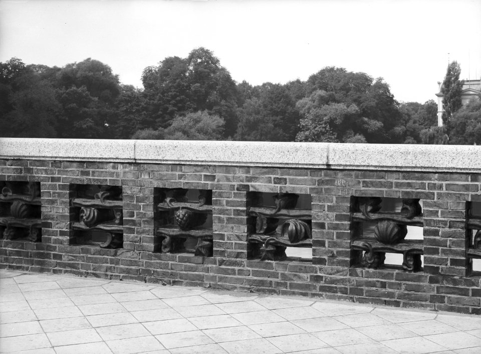 HANSif1213 Brückengeländer-Detail