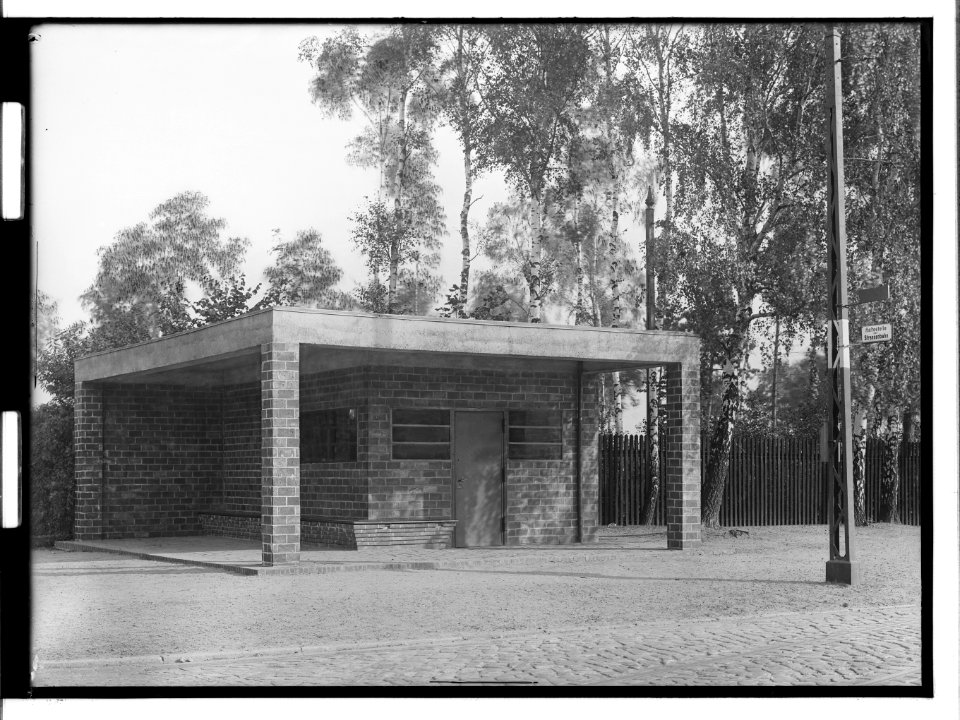 HANSif1469 Wartehallen