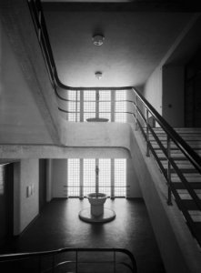 HANSif688 Schule Cuxhaven Treppenhaus-Beleuchtung