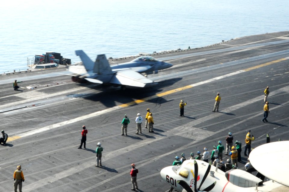Inherent Resolve 141016-N-MU440-040