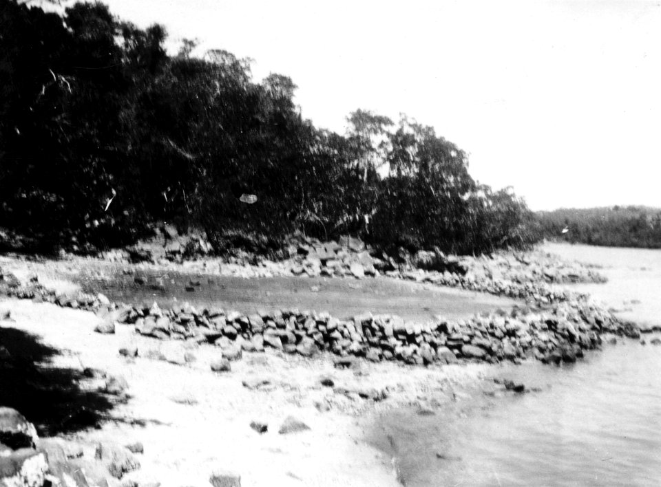 Inhägnad för fiske. Fisken blir kvar vid ebb. Pearl Islands. Panama - SMVK - 004148