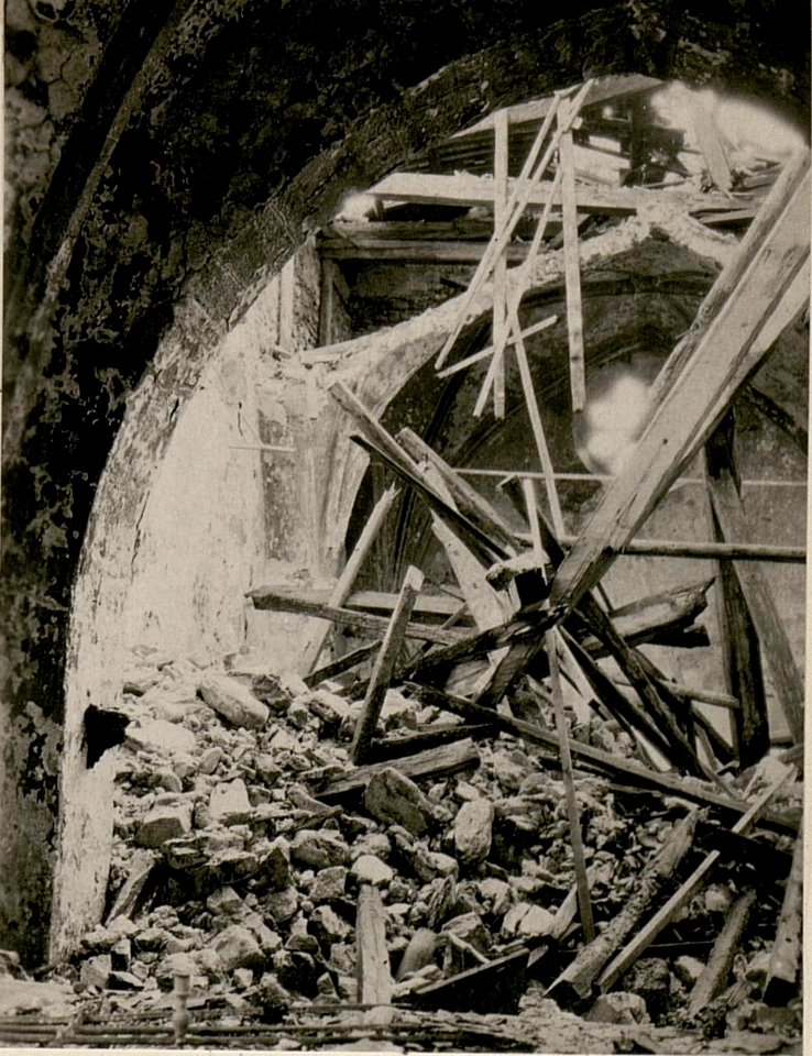 Inneres der Kirche von Leopoldskirchen. (BildID 15507360)