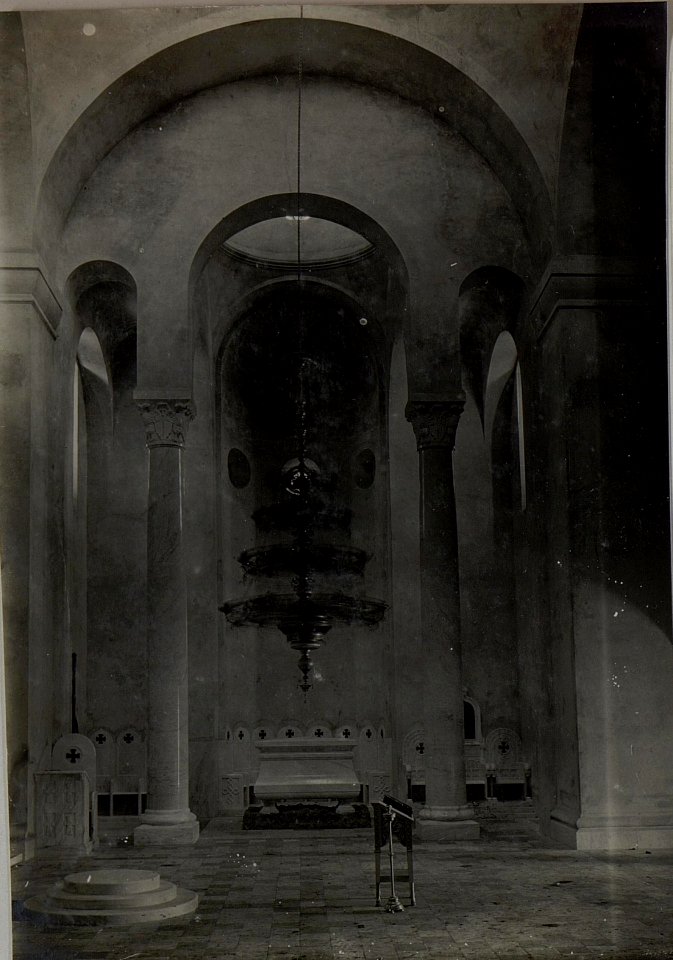 Inneres der Mausoleum - Kirche Topola. November 1915. (BildID 15454272)