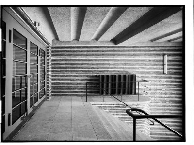HANSif691 Schule Cuxhaven Eingang innen mit Treppe zum Kellergeschoss