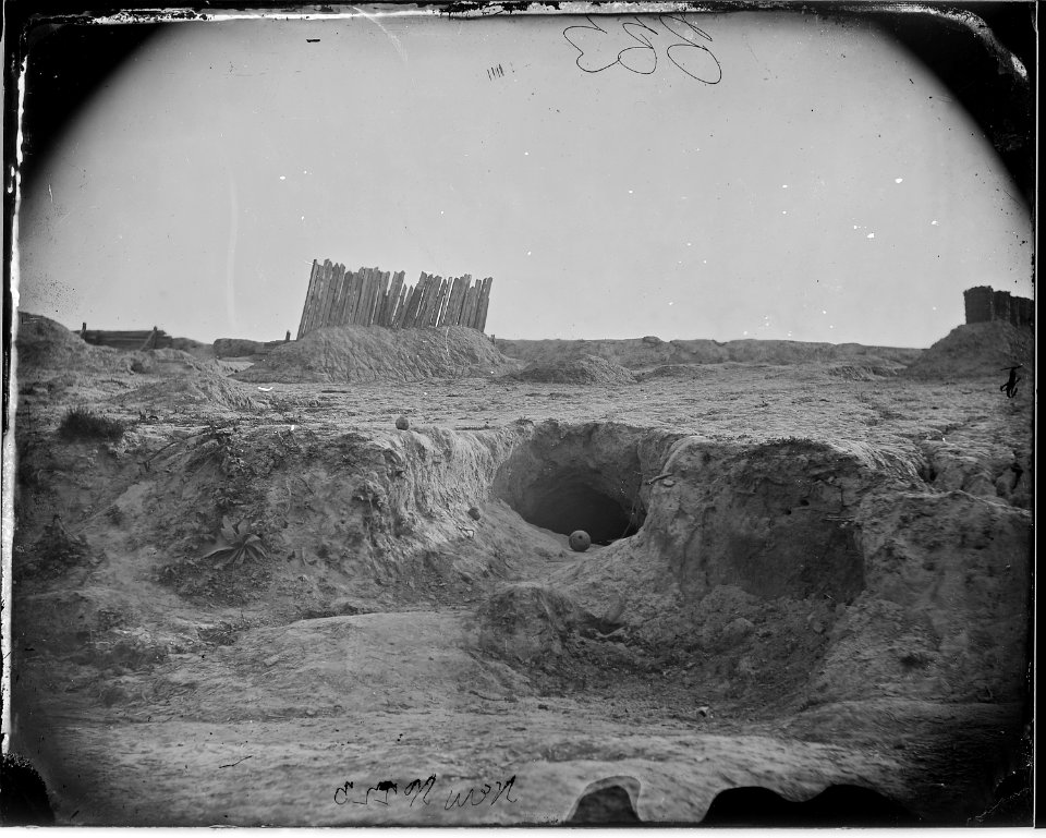 Inside Confederate lines, Petersburg, Va - NARA - 524752