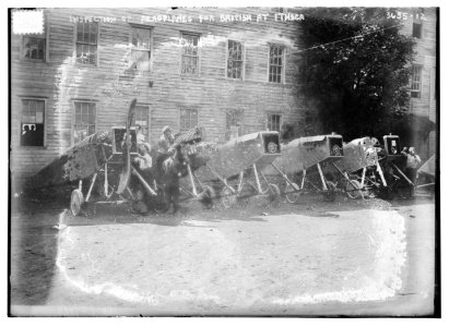 Inspection of aeroplanes for British at Ithaca LCCN2014700090