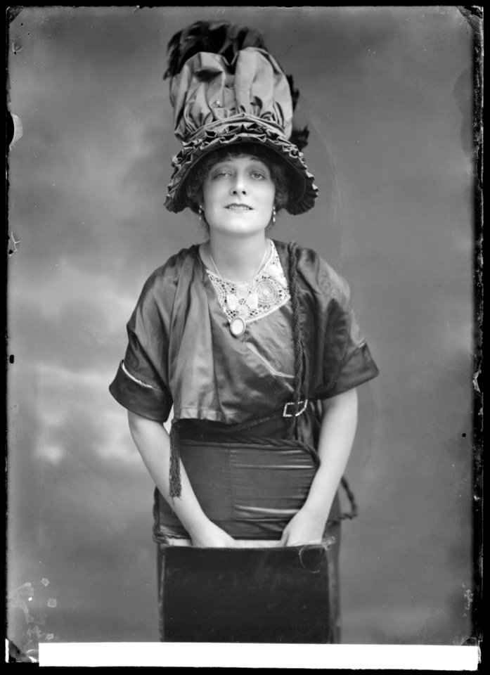 Ingrid Andersén in Ballongen at Vasateatern 1911 - SMV - NA023