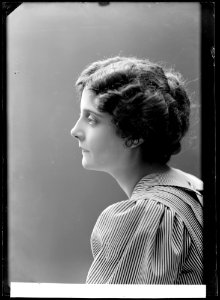 Ingrid Andersén in Under epåletten at Svenska teatern 1908 - SMV - NA026