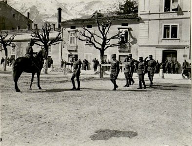 Inspizierung des 4.Tiroler Kaiserjäger-Regiments durch Exzellenz Feldmarschall Conrad Frh. v. Hötzendorf, Piazza d'Armi in Trient (BildID 15624345)