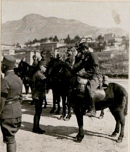Inspizierung des 4.Tiroler Kaiserjägerregimentes durch Exzellenz Feldmarschall Conrad Freiherr von Hötzendorf am Piazza d'Armi in Trient (BildID 15736146)