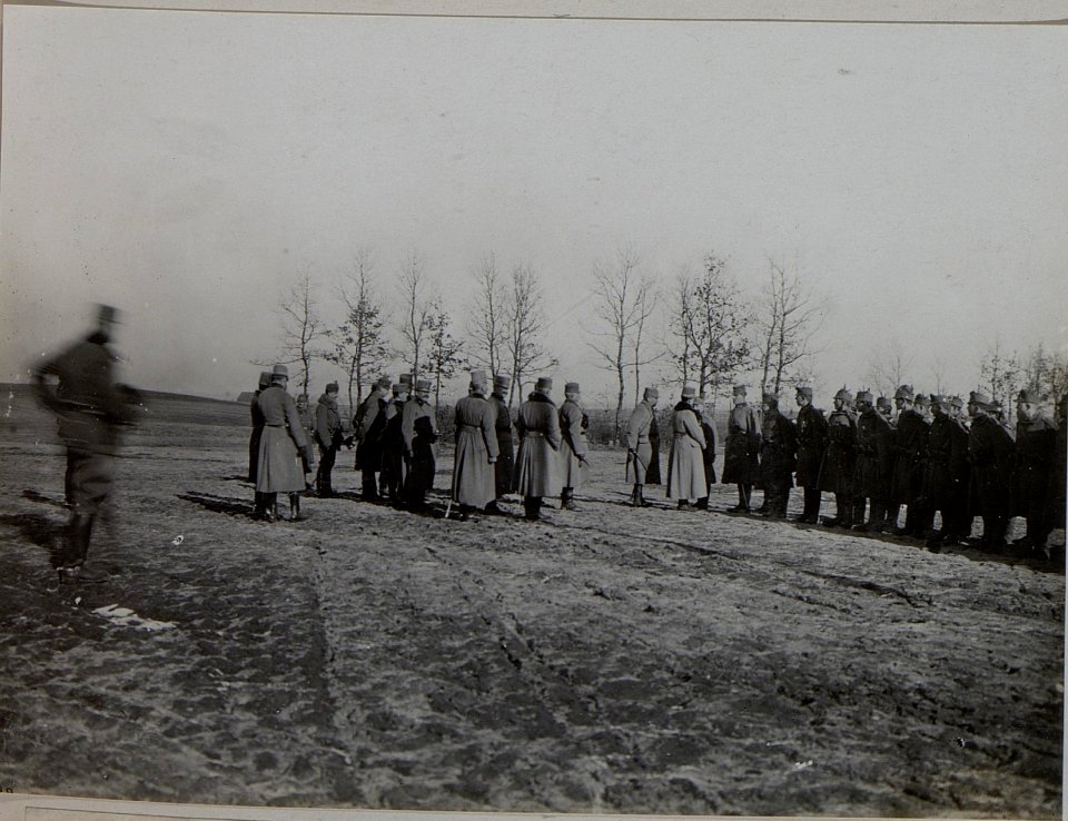 Inspizierung des 90. Infanterieregimentes durch Erzherzog Karl, Februar 1916 (BildID 15456213)