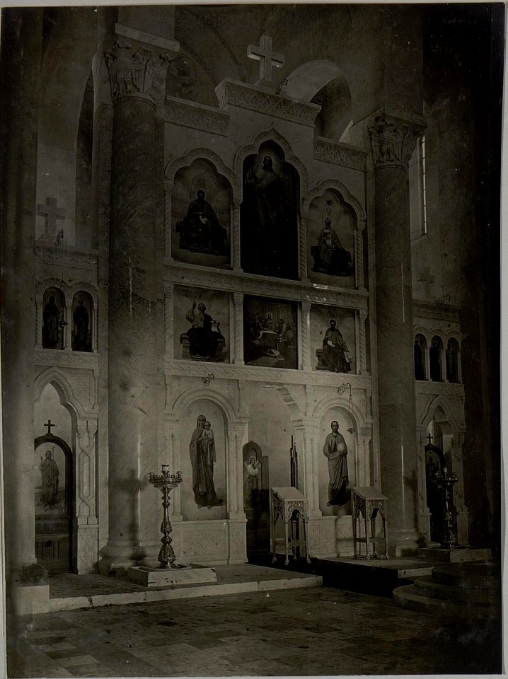 Inneres der Mausoleum - Kirche Topola. November 1915. (BildID 15454265)