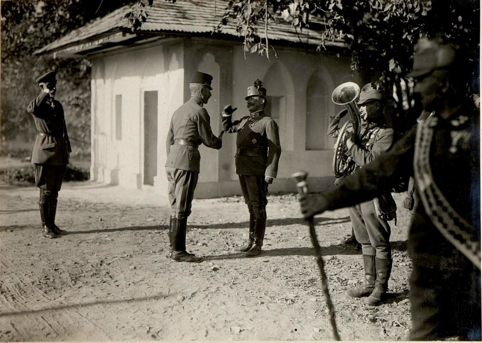 Inspizierung des XXV. Korps durch G. O. Böhm-Ermolli. (BildID 15531646)
