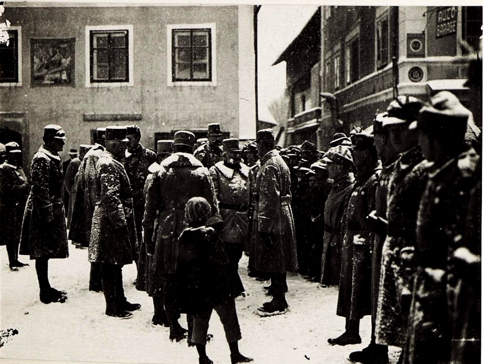Inspizierung im Pustertal (Niederdorf), A.O. Kommandant Erzherzog Friedrich. (BildID 15578240)