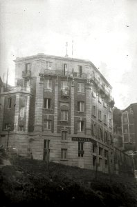 Instituto Provincial de Sanidad en una localidad (1 de 2) - Fondo Car-Kutxa Fototeka