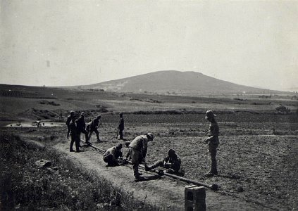 Instruktions-Detachement der kais.ottm. masch. techn. Lehr-Kompagnie in Maltepe. (Kleinasien.) (BildID 15674507)