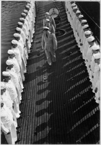 Inspection of personnel aboard a U.S. submarine at New London submarine base, Connecticut - NARA - 520834