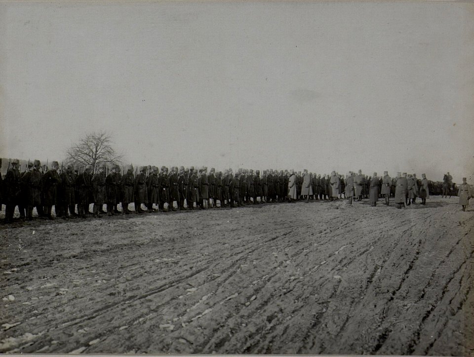 Inspizierung des 4. Infanterieregimentes durch Erzherzog Karl, Februar 1916 (BildID 15456178)