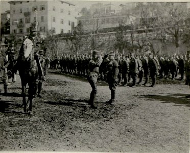 Inspizierung des 4.Tiroler Kaiserjäger-Regiments durch Exzellenz Feldmarschall Conrad Frh. v. Hötzendorf, Piazza d'Armi in Trient (BildID 15624366)