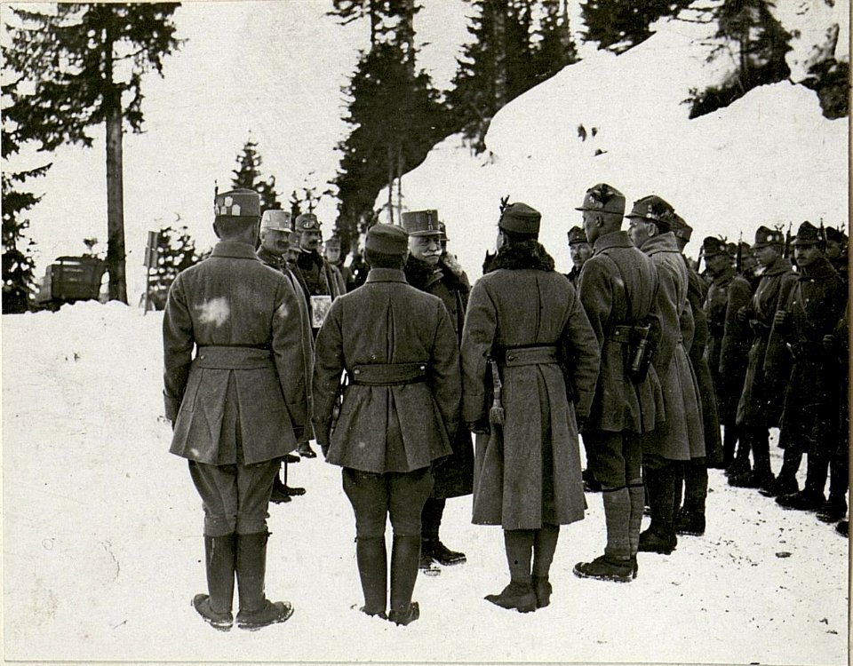 Inspizierung des J. Regiments No.14.durch Exzellenz Conrad v.Hötzendorf bei Feldpost 403 (BildID 15624564)