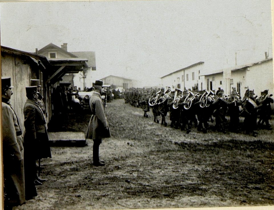 Inspizierung durch Generaloberst Böhm-Ermolli in Hinowice. (BildID 15527989)
