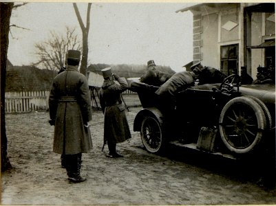 Inspizierung durch Generaloberst Böhm-Ermolli in Hinowice. (BildID 15528045)
