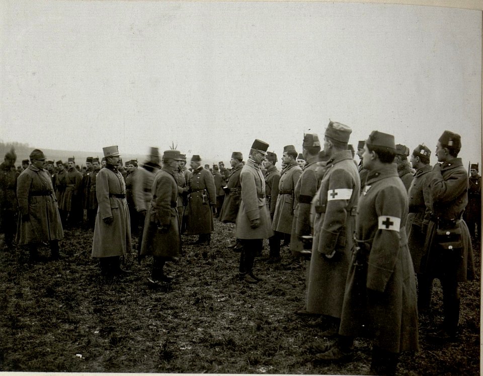 Inspizierung des bosnisch-herzegowinischen Regimentes l durch Eduard Freiherr Böhm Ermolli in Hodowam 14.12.1916 (BildID 15542870)