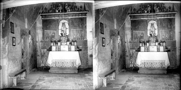 Interior de l'ermita de Sant Medir