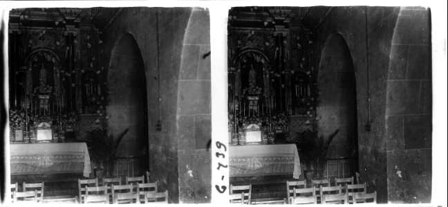 Interior de l'església de Santa Eulàlia a l ' Hospitalet de Llobregat