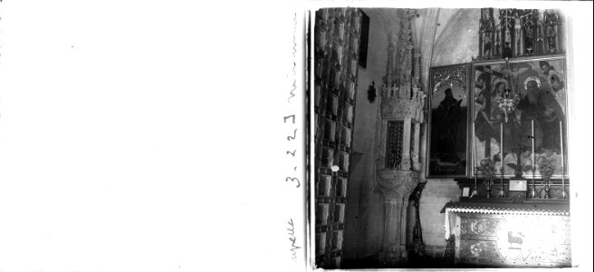 Interior de la capella del monestir de Miramar