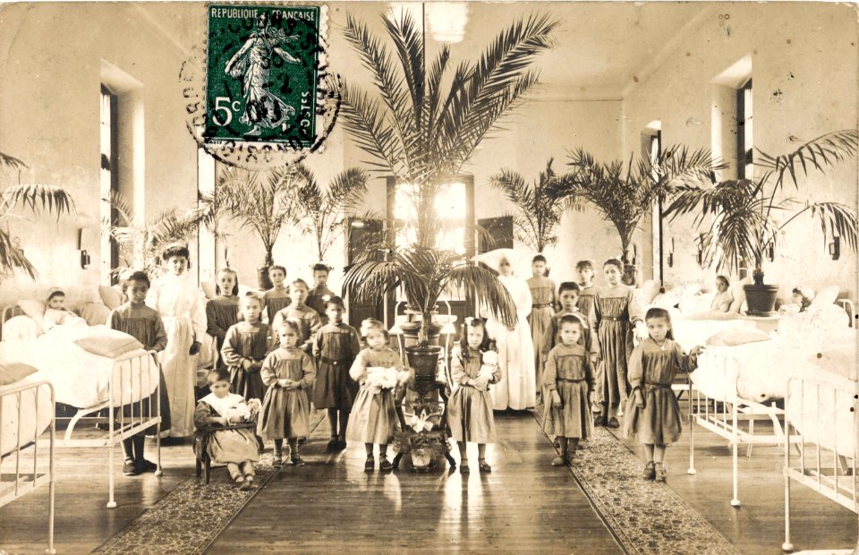Institution pour Enfants. Infirmeri (1908)