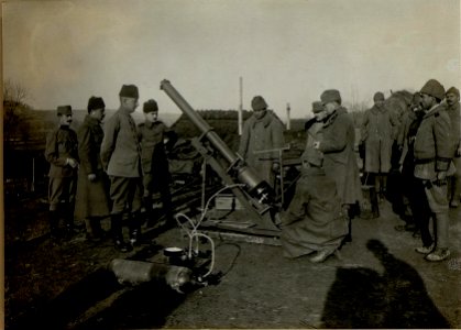 Instruktion beim Minenwerfer, Kurzany (BildID 15527884)