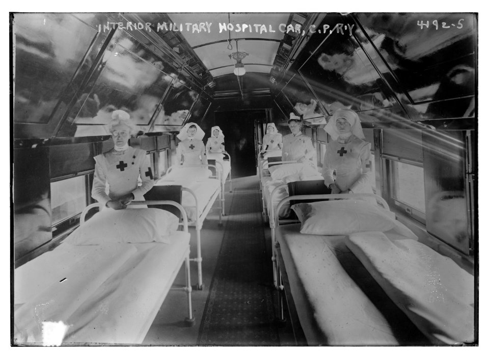 Interior Military Hospital car, C.P.R.'Y LCCN2014704446