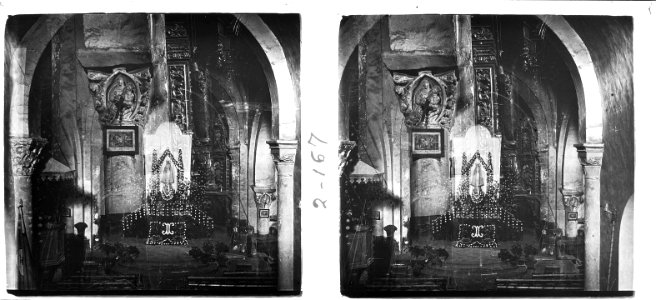 Interior i capitell de Sant Esteve d'en Bas