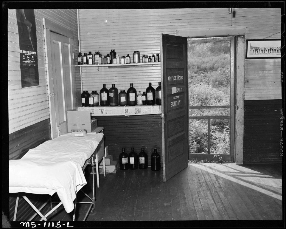 Interior of dispensary. Mullens Smokeless Coal Company, Mullens Mine, Harmco, Wyoming County, West Virginia. - NARA - 540674