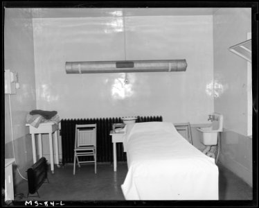 Interior of company dispensary. Pittsburgh Coal Company, Westland Mine, Westland, Washington County, Pennsylvania. - NARA - 540262