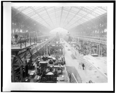 Interior of Gallery of Machines, showing machinery, Paris Exposition, 1889 LCCN93516691