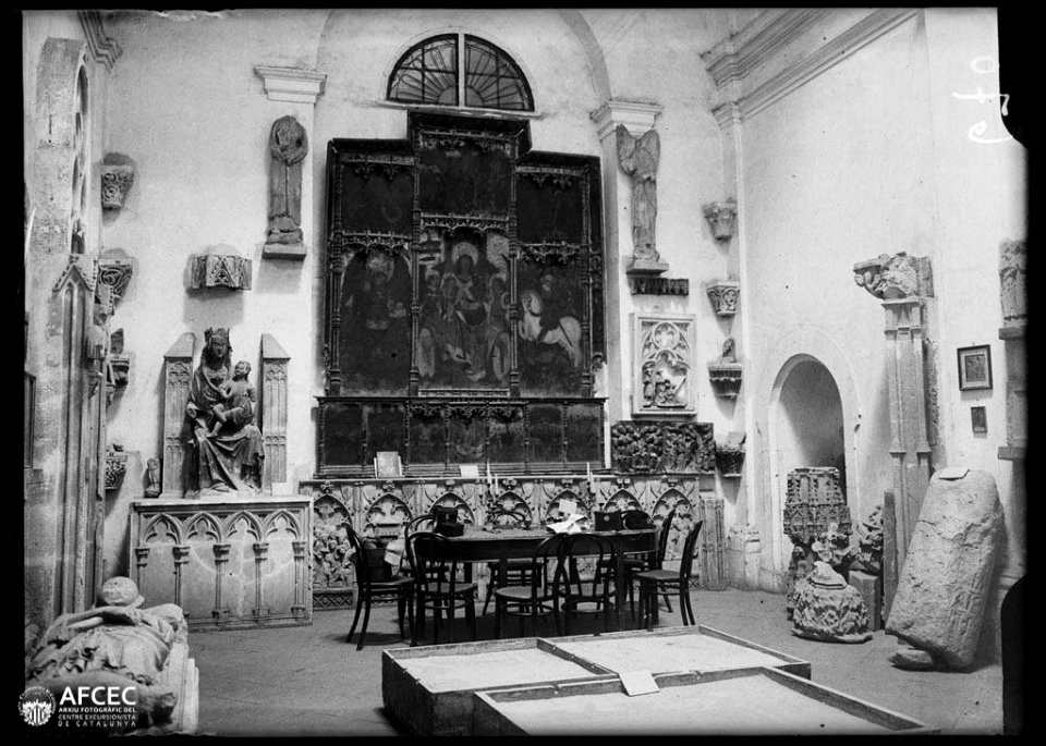 Interior d'un museu de Lleida (AFCEC VINTRO A 0670)