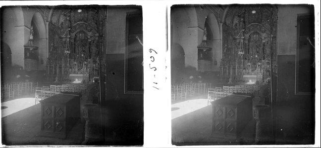 Interior de l ' esglèsia de Bagà