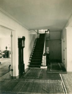 Interior of home, Illinois, early 20th century (NBY 864)